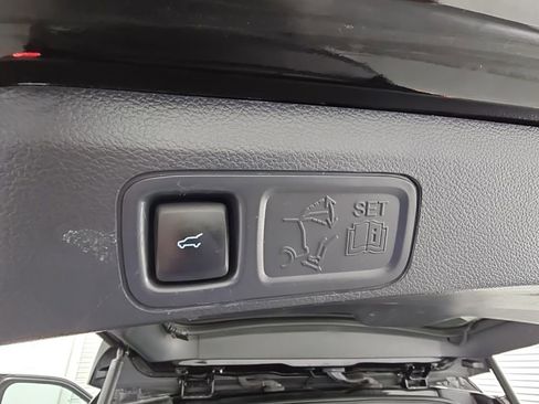 Used 2024 Ford Expedition Limited image 40