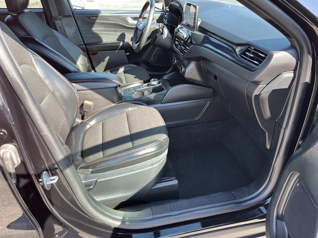 Used 2025 Ford Escape ST-Line FWD image 25