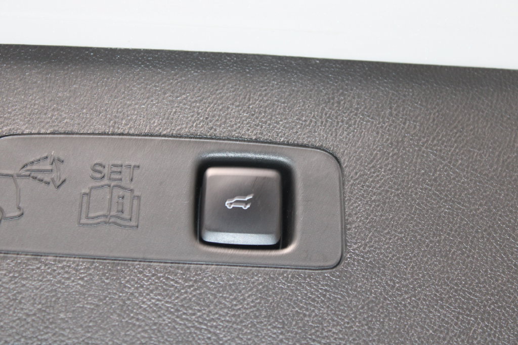 Used 2023 Lincoln Corsair AWD w/ Equipment Group 101A image 24