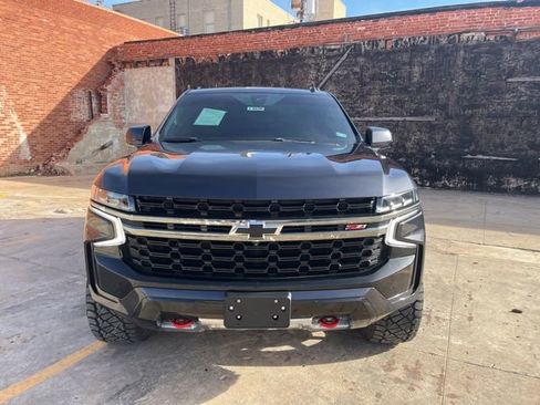 Used 2022 Chevrolet Tahoe Z71 w/ Z71 Off-Road Package image 2