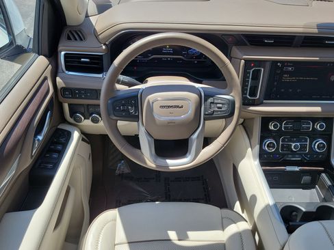 Used 2024 GMC Yukon Denali RWD image 20