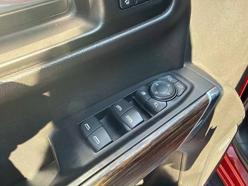 Used 2019 Chevrolet Silverado 1500 High Country w/ Technology Package image 21