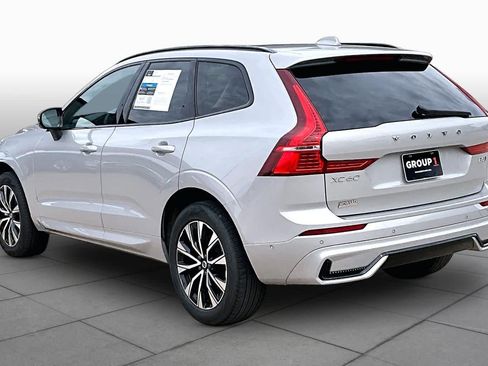 Used 2025 Volvo XC60 B5 Plus AWD/4WD image 12