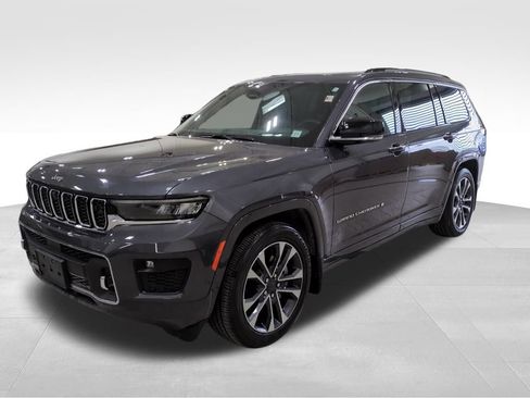 Used 2023 Jeep Grand Cherokee L Overland w/ Advanced Protech Group III image 3