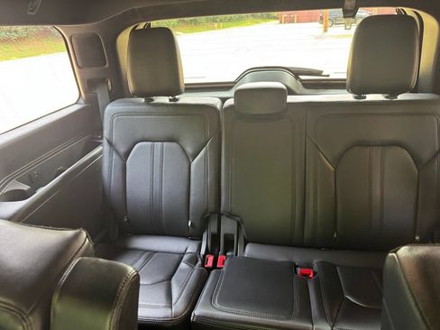Used 2018 Ford Expedition Limited AWD/4WD image 25