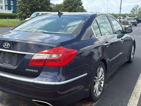 Used 2012 Hyundai Genesis 3.8 w/ Premium Pkg RWD image 7