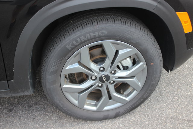 Certified 2025 Kia Seltos LX AWD/4WD image 34