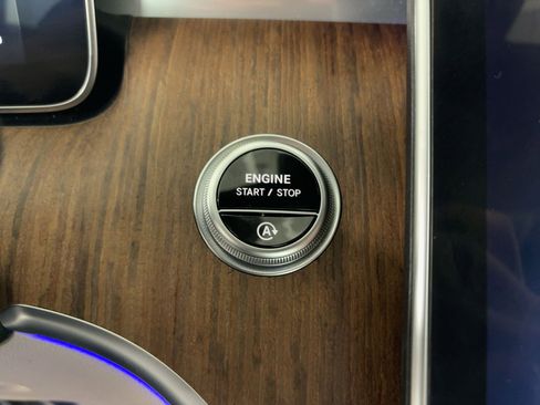 Certified 2023 Mercedes-Benz C 300 Sedan image 27