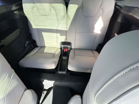 New 2026 Volvo XC90 B5 Plus image 13