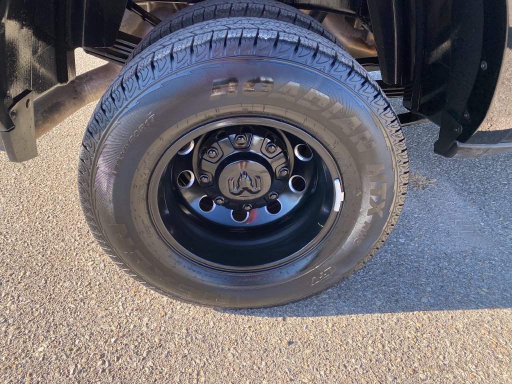 Used 2025 RAM 3500 Limited AWD/4WD image 34