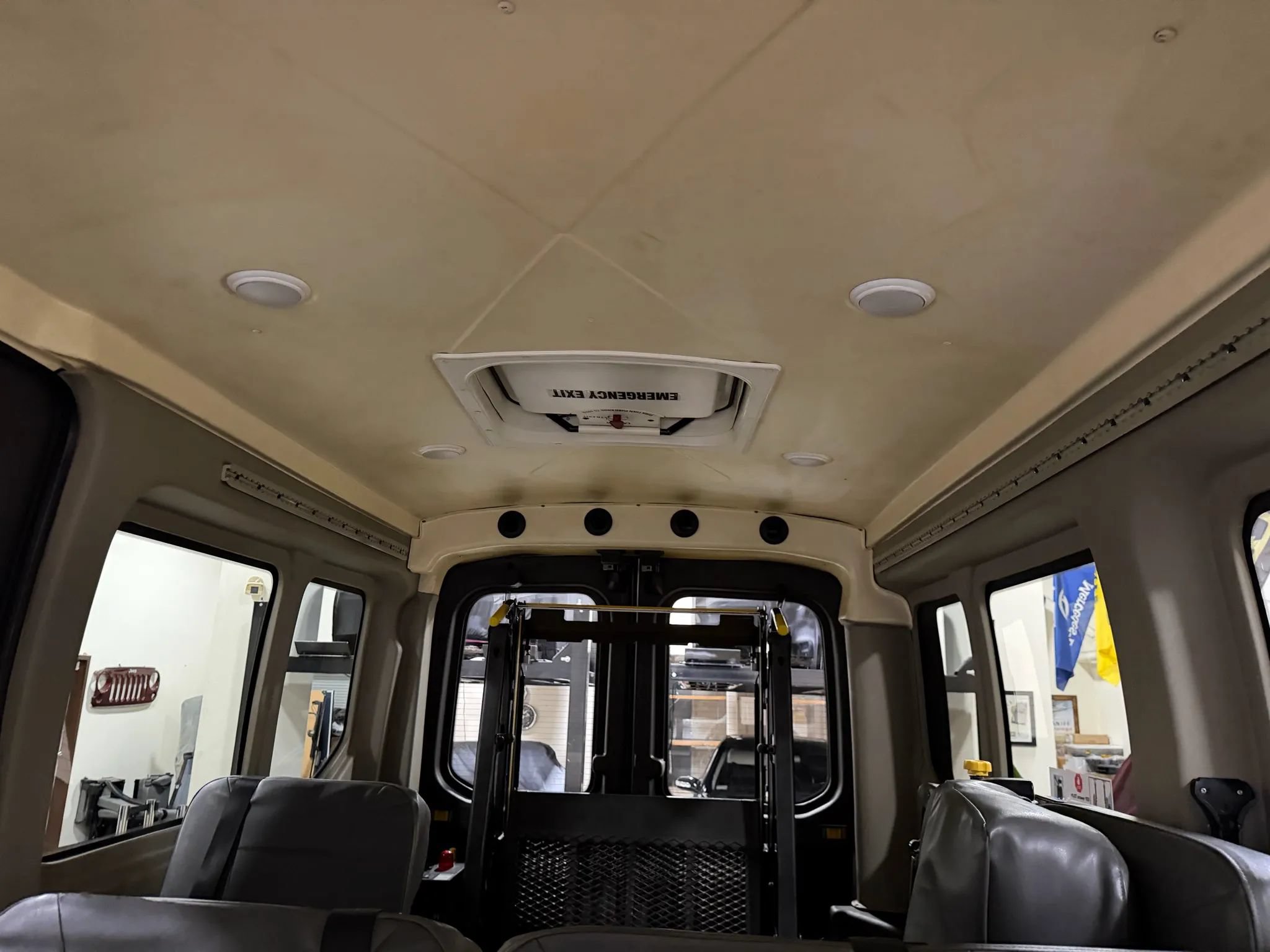 Used 2015 Ford Transit 250 148 Medium Roof RWD image 43