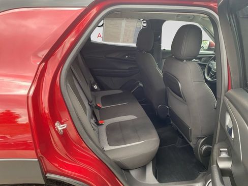 Used 2022 Chevrolet TrailBlazer LT w/ Convenience Package AWD/4WD image 12