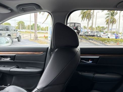 Used 2018 Honda CR-V Touring image 12