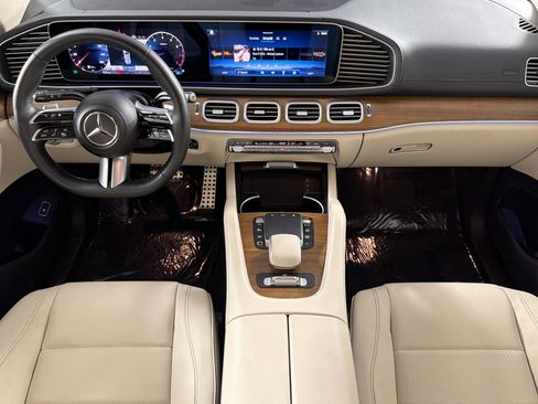 Used 2026 Mercedes-Benz GLS 450 4MATIC image 12