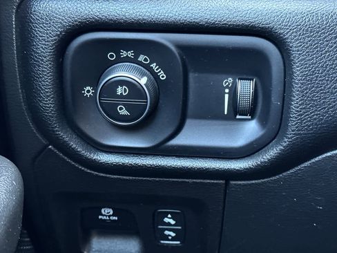 Used 2022 RAM 1500 Big Horn image 32