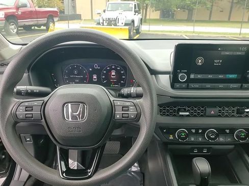 Used 2024 Honda Accord EX image 26