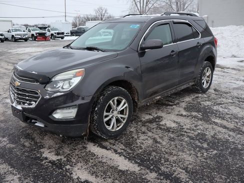 Used 2016 Chevrolet Equinox LT image 2
