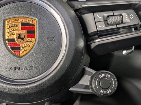 New 2026 Porsche Macan image 38