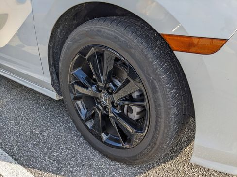 Used 2023 Honda Odyssey Sport image 7