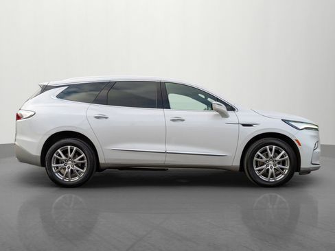 Used 2022 Buick Enclave Premium w/ Experience Buick Package image 8