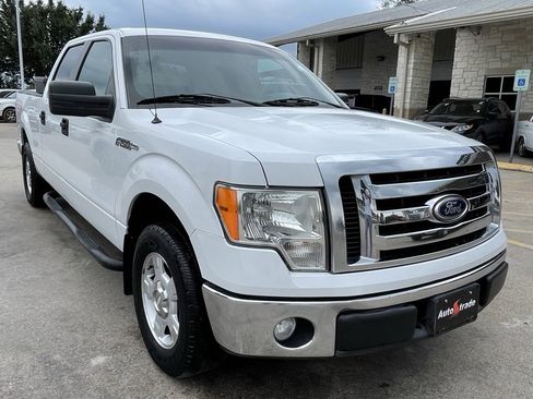 Used 2011 Ford F150 XLT w/ Trailer Tow Pkg image 3