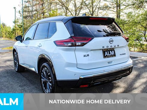 Used 2025 Nissan Rogue Platinum w/ Platinum Premium Package image 5