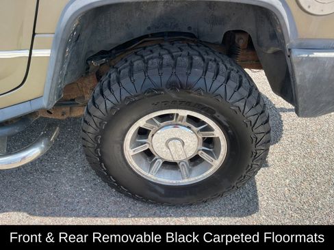 Used 2005 HUMMER H2 SUT w/ Preferred Equipment Group AWD/4WD image 9