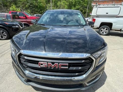 Used 2024 GMC Terrain SLE AWD/4WD image 11
