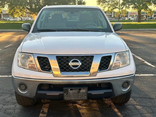 Used 2009 Nissan Frontier SE w/ SE Value Truck Pkg AWD/4WD image 12