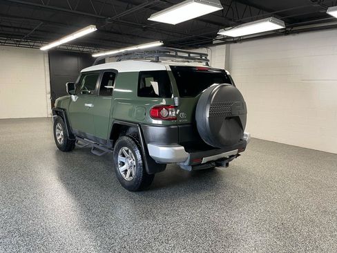 Used 2014 Toyota FJ Cruiser 4WD w/ Convenience Package image 7