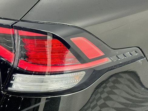 Used 2023 Kia Sportage LX image 32