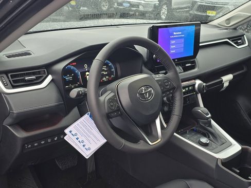 New 2025 Toyota RAV4 Limited image 15