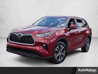 Used 2023 Toyota Highlander XLE