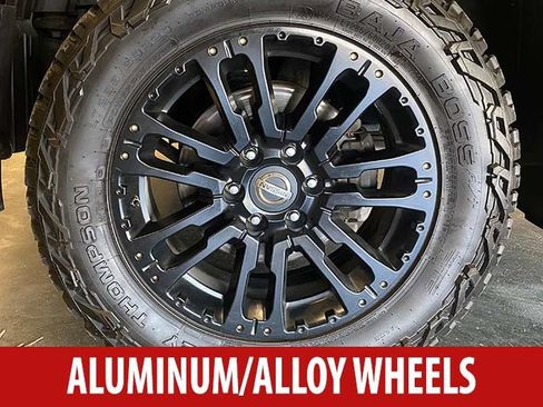 Used 2018 Nissan Titan SL w/ Midnight Edition AWD/4WD image 6