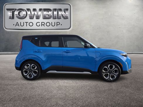 Certified 2025 Kia Soul EX image 3