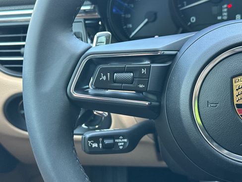 New 2026 Porsche Macan AWD/4WD image 27