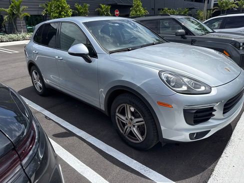 Used 2016 Porsche Cayenne AWD/4WD image 3