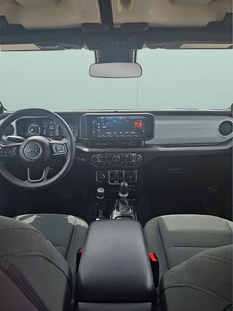 Used 2024 Jeep Wrangler Unlimited Sport AWD/4WD image 23