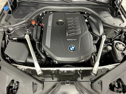 Used 2025 BMW 840i Convertible w/ M Sport Professional Package image 20