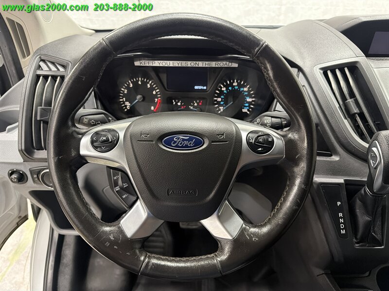 Used 2019 Ford Transit 250 148 Medium Roof RWD image 4
