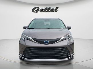 Certified 2021 Toyota Sienna XLE FWD video 2