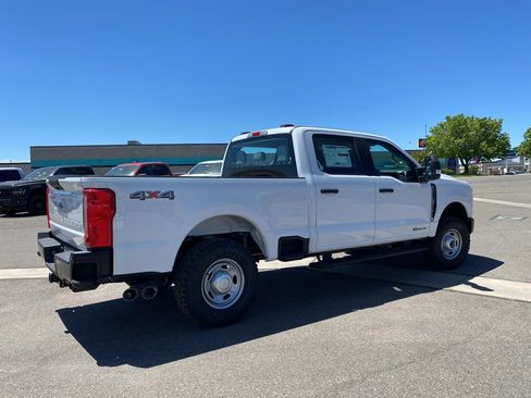 New 2026 Ford F250 XL w/ XL Off-Road Package AWD/4WD image 18