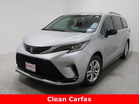 Used 2023 Toyota Sienna XSE image 2