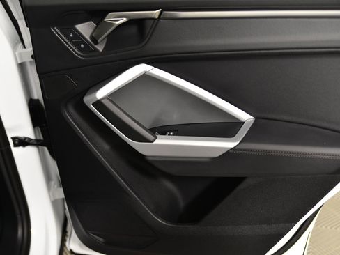 Certified 2025 Audi Q3 2.0T Premium w/ Convenience Package image 16