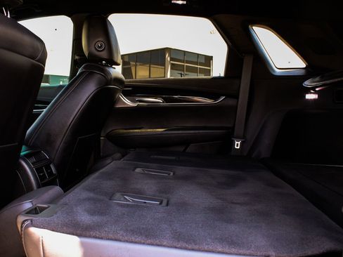 Used 2021 Cadillac XT5 Premium Luxury AWD/4WD image 37