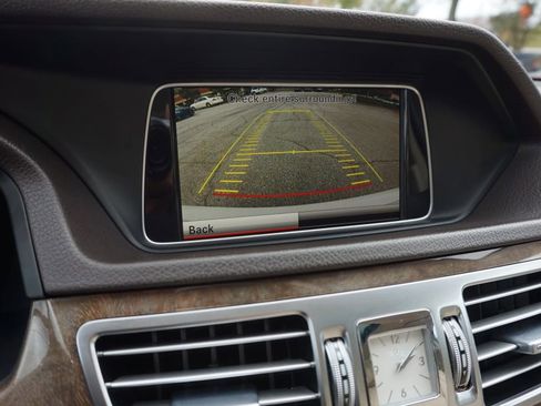 Used 2015 Mercedes-Benz E 350 Sedan image 40