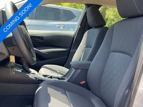 Used 2023 Toyota Corolla LE FWD image 2