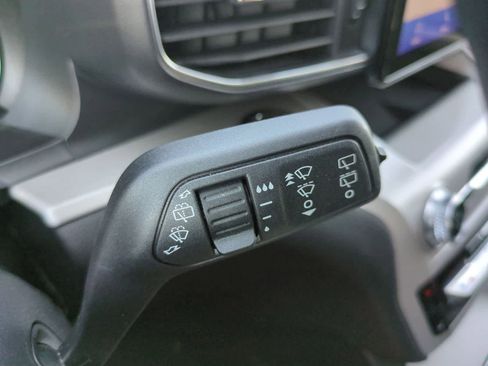 Used 2023 Ford Explorer XLT w/ Equipment Group 202A AWD/4WD image 25
