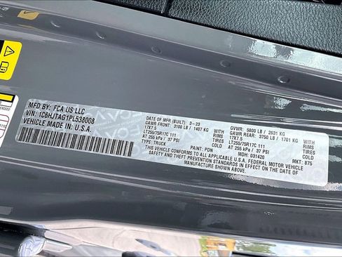 Used 2023 Jeep Gladiator Willys image 44