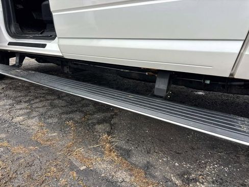 Used 2017 Ford Expedition EL Platinum image 9